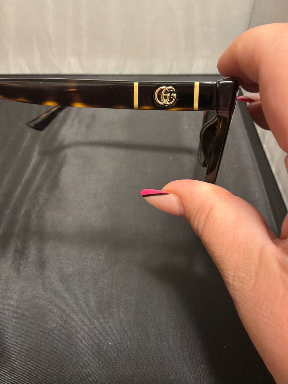Gucci Tortoiseshell Cat-Eye Sunglasses with Brown Gradient Lenses - Picture 8 of 8